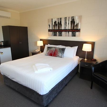 Mildura Riverview Motel Gol Gol Room photo