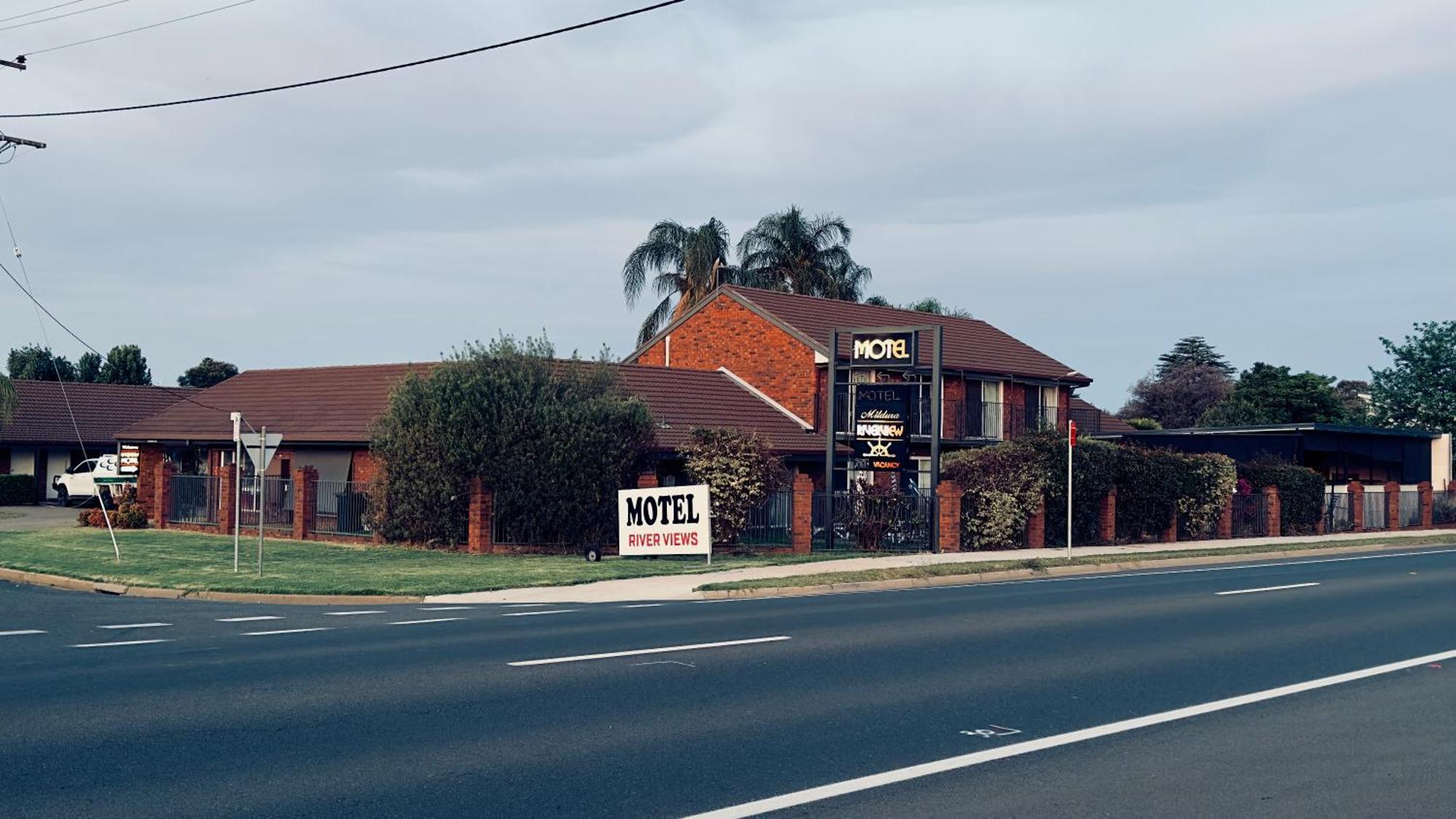 Mildura Riverview Motel Gol Gol Exterior photo